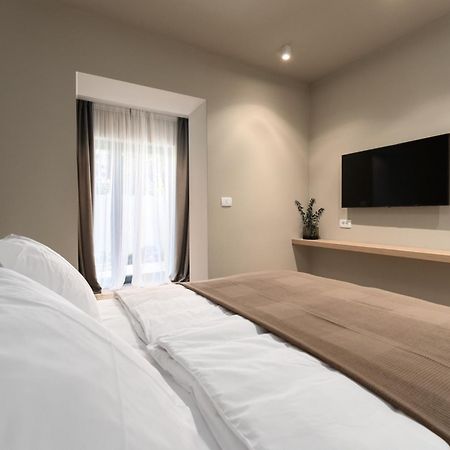 ポレッチLaresidenza Istriaアパートメント エクステリア 写真